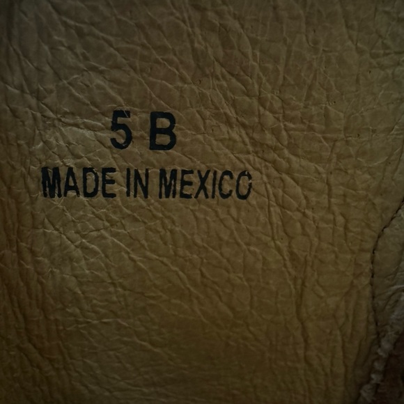 Cavender's leather snip toe boots, brown with light blue embroidery, Size 5 - Picture 5 of 10